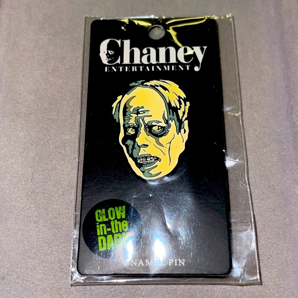 Phantom of the Opera Enamel Pin NIP